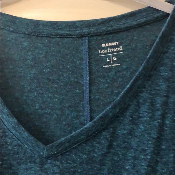 old navy t shirt - Picture 2 of 3